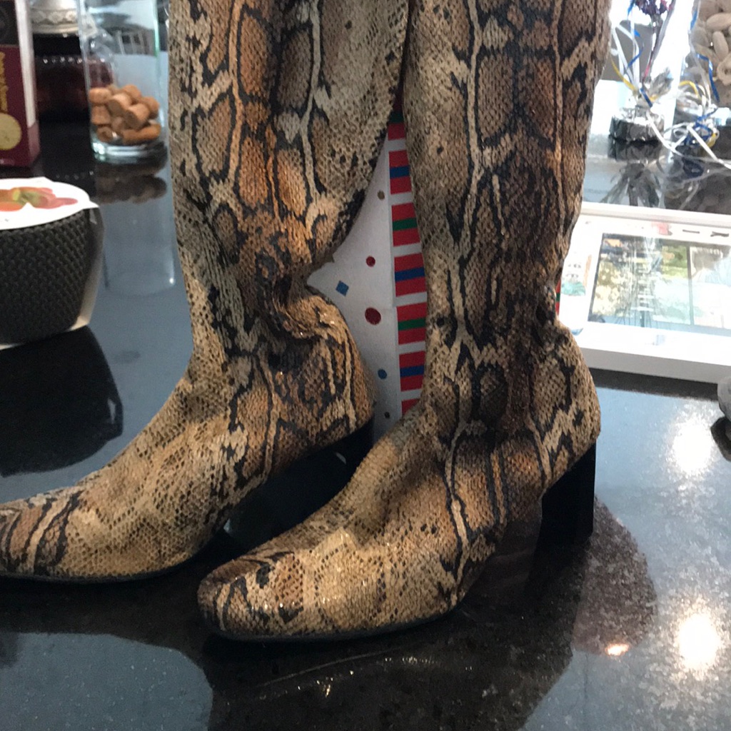Python Print Boots